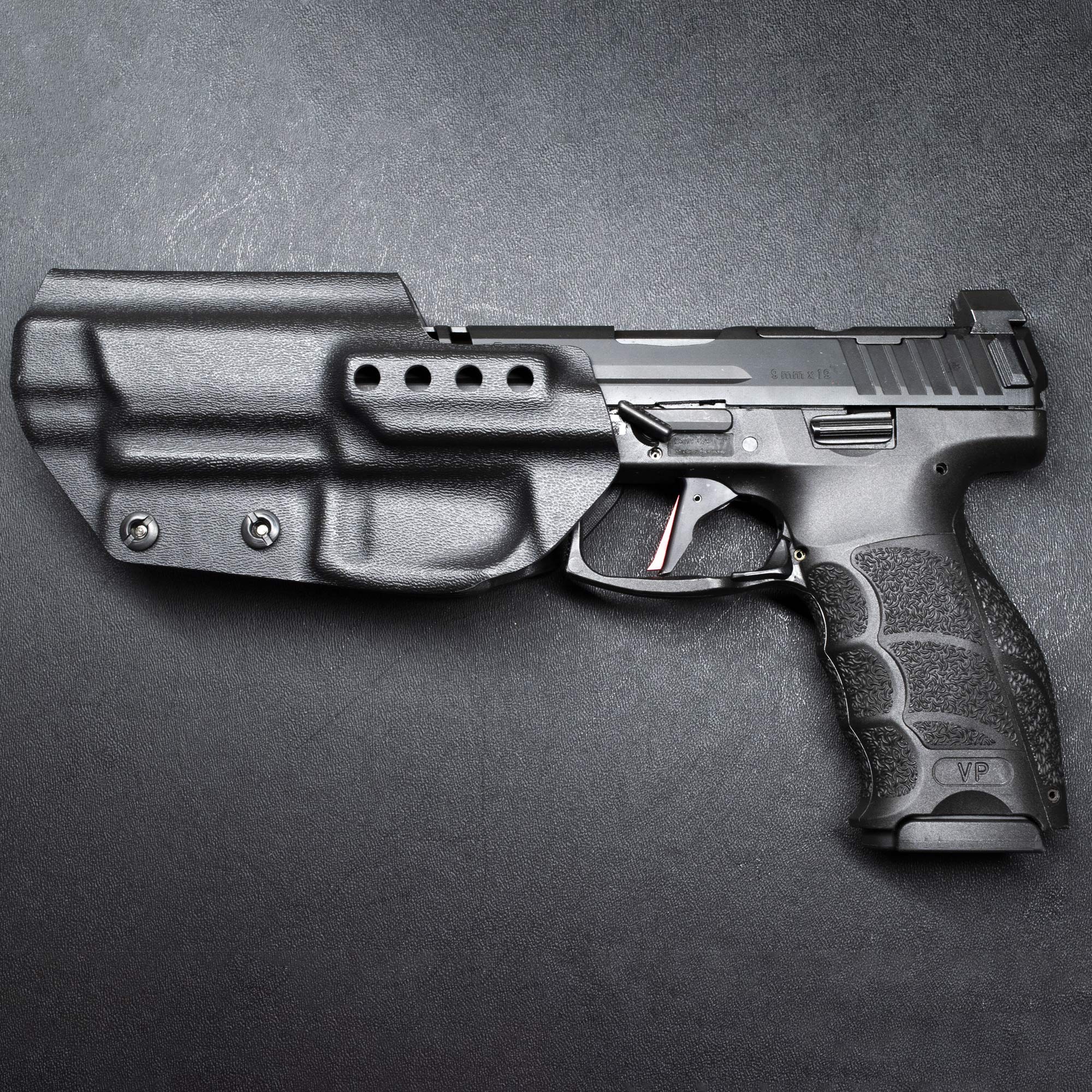 Heckler & Koch VP9L w/ Align Tactical Thumb Rest Pro Competition Holster